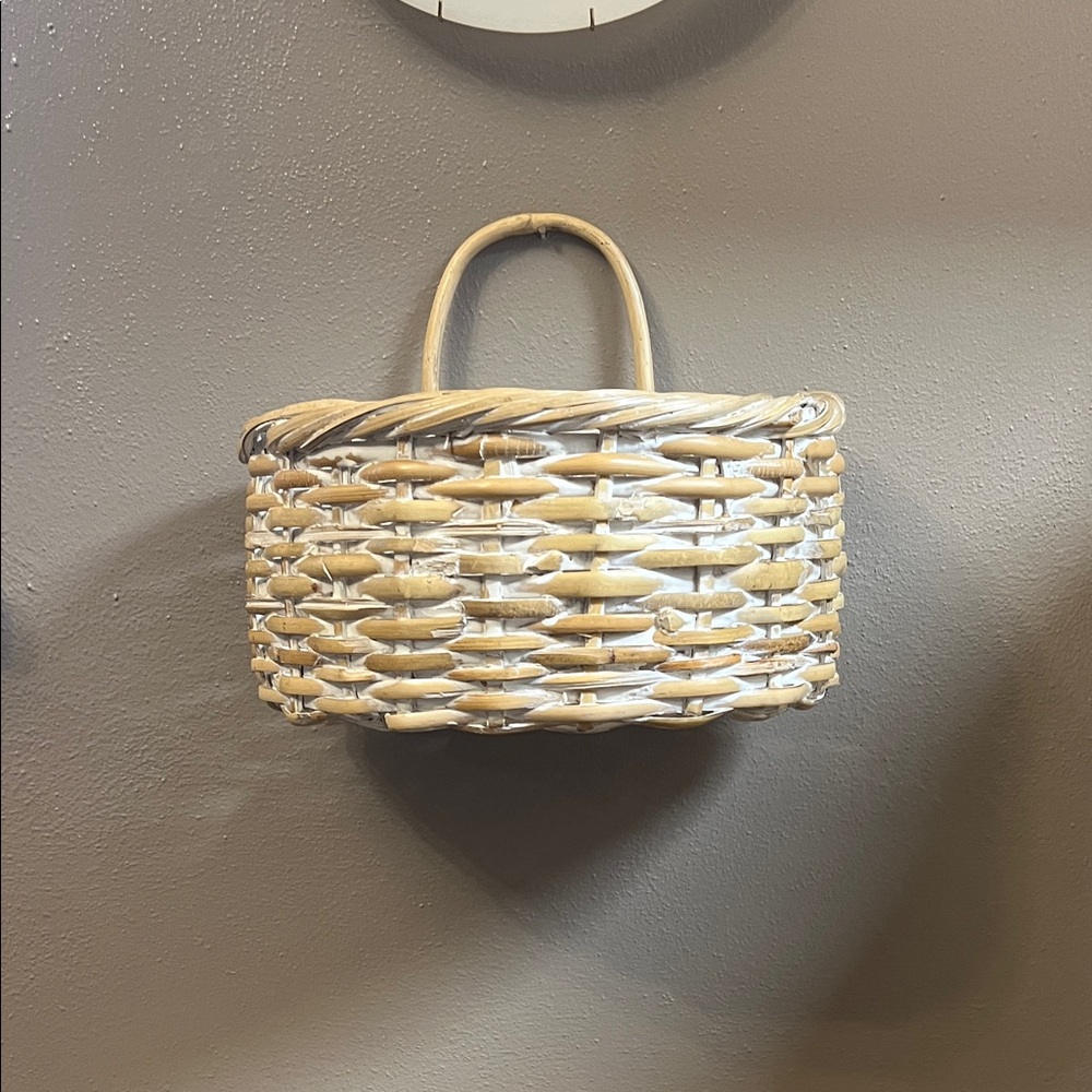 Vintage Boho white/neutral wall pocket basket decor
